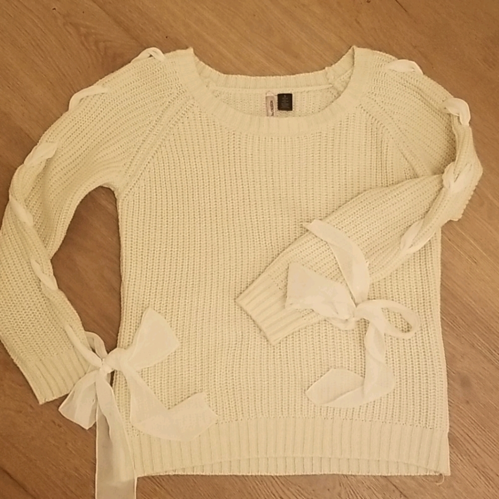 Love by Design Sweater, Small
